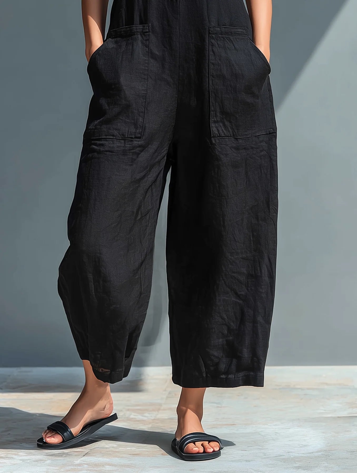 Claudia | Mono minimalista de lino para mujer, sin mangas, cuello alto y botones