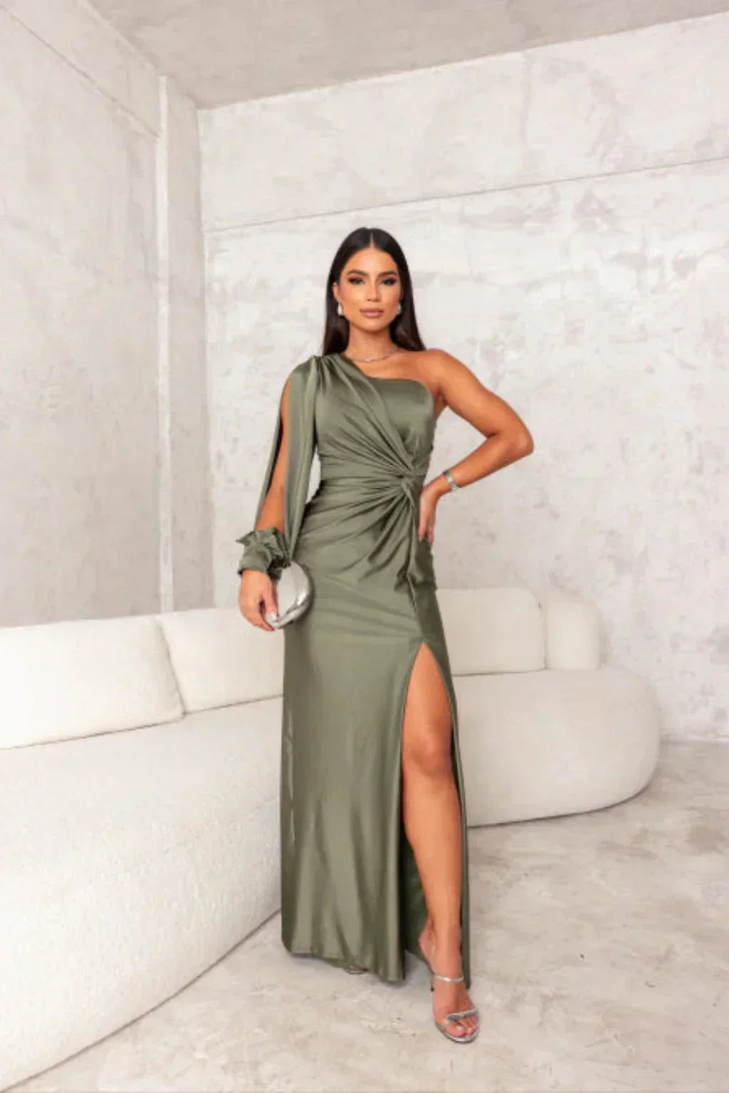 Camila | Vestido satinado de una manga